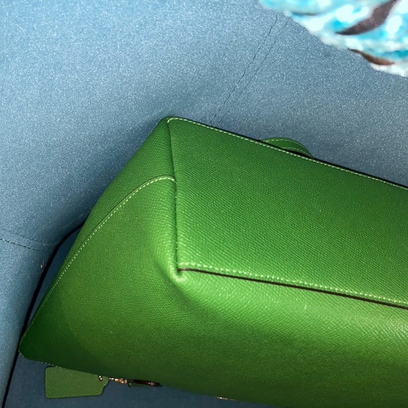 🆕 Coach Pebble Leather Zip Top Tote NWT - Picture 8 of 11